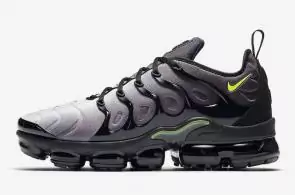 sport nike air vapormax plus triple style black gray